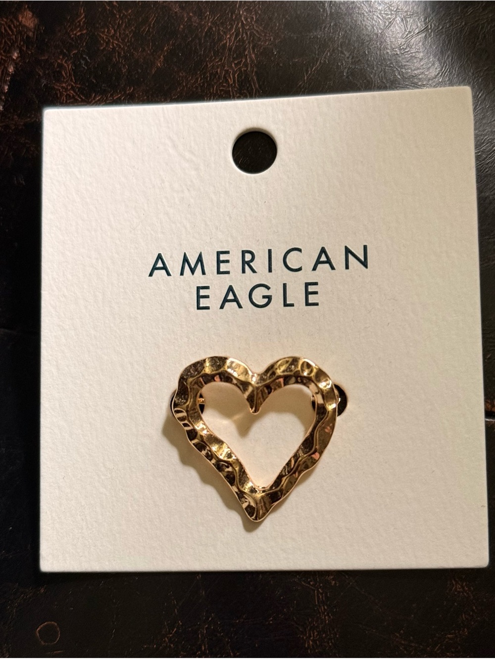 American Eagle Gold Hammered Heart Outline Brooch ❤️